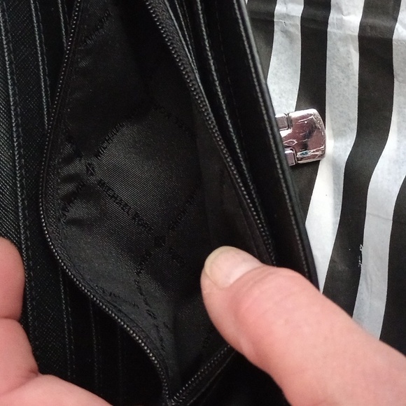 Michael Kors Shiny Leather Empire Leopard Print Silver Latch Perfect Condition - Picture 5 of 11